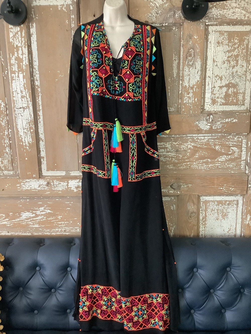 NWT NEW $530 Hemant And Nandita Silk Embroidered Dress Tasseled Coastland M